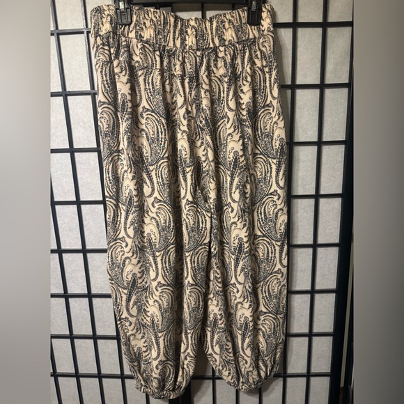 Anthropologie Paisley Print Balloon Harem Pants - Picture 8 of 8